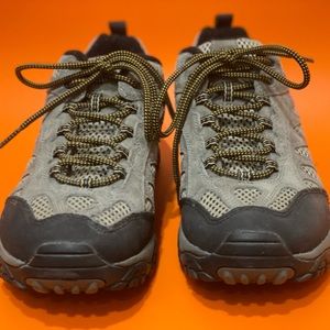 Merrell Continuum lightweight hikers walnut with Vibram soles size 9.5 (us)